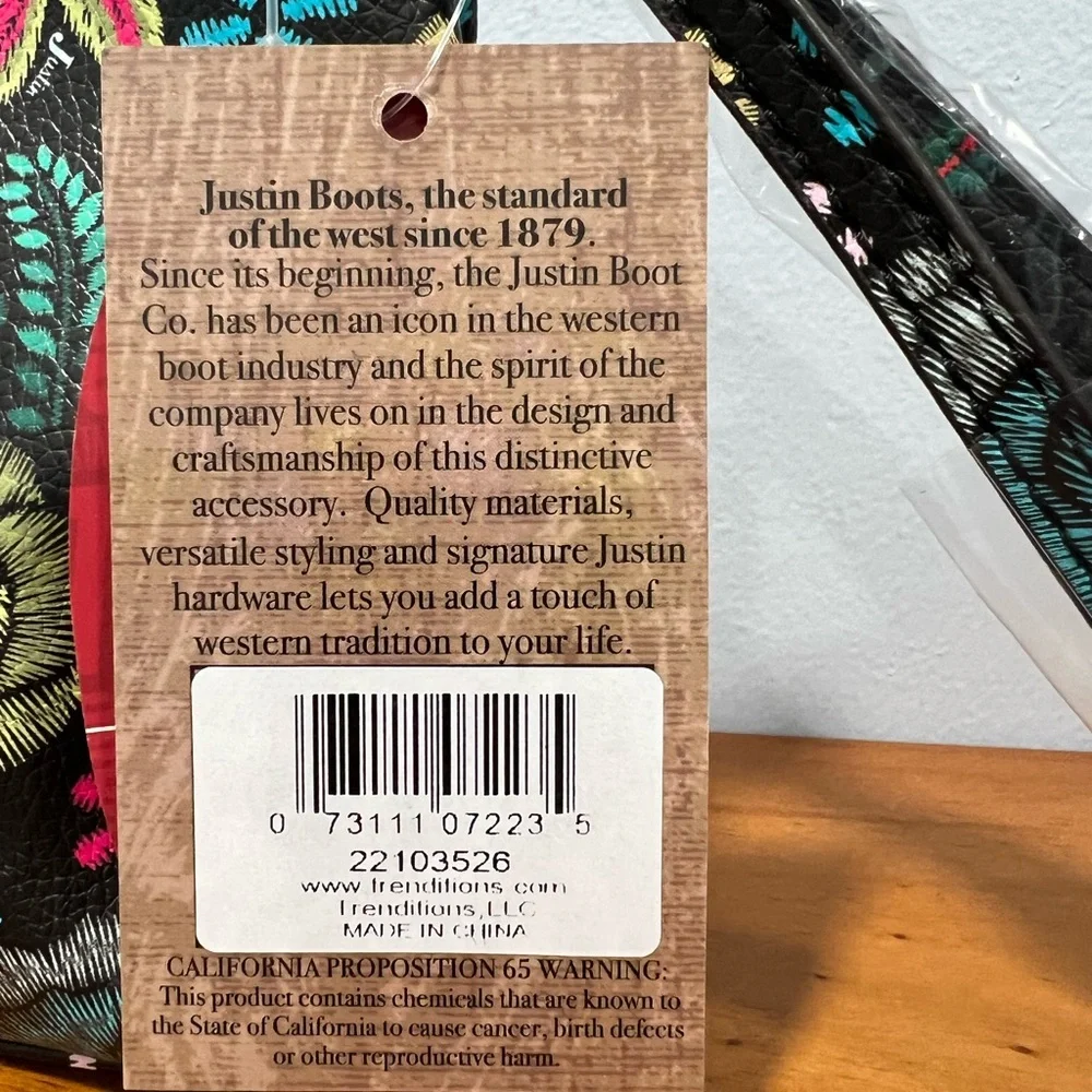 JUSTIN BOOTS NWT Western Desert Floral Essentials Pouch Removable Wristlest NEW